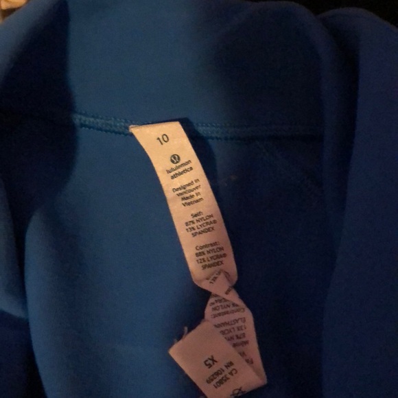 Lululemon zip up - Picture 3 of 4